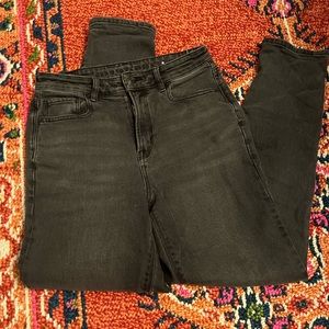 American Eagle mom jeans size 4